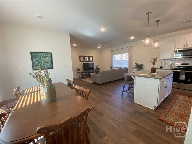 Foto del edificio - 110 Conrad Dr