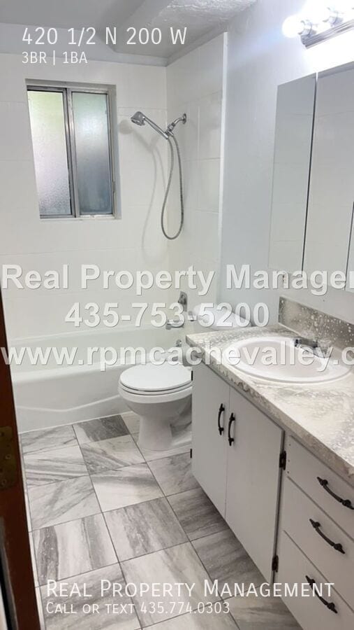 Foto del edificio - 420 1/2 N 200 W-