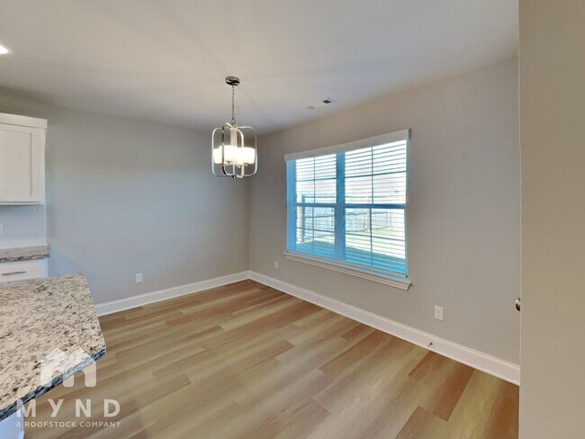 Foto del edificio - 5902 SW Teppee Ave