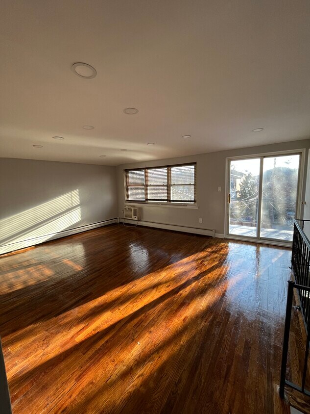 Living Room - 1257 E 68th St