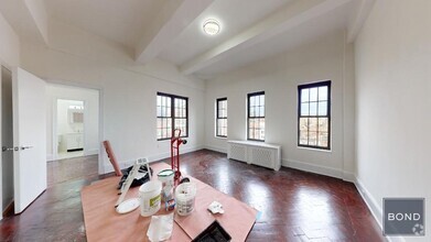 Building Photo - 160 W 73rd St