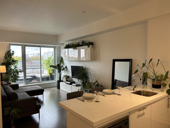 Building Photo - 156 Portland St