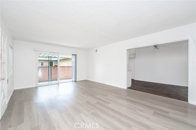 Building Photo - 12637 Columbia Way
