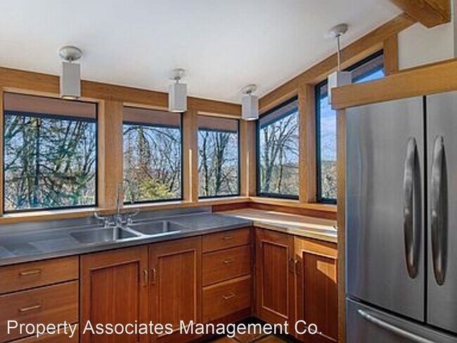 Foto del edificio - 3 br, 2 bath House - 13059 Lower Colfax Rd.
