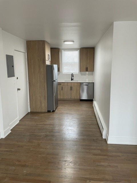 Building Photo - 2517 W Jerome St