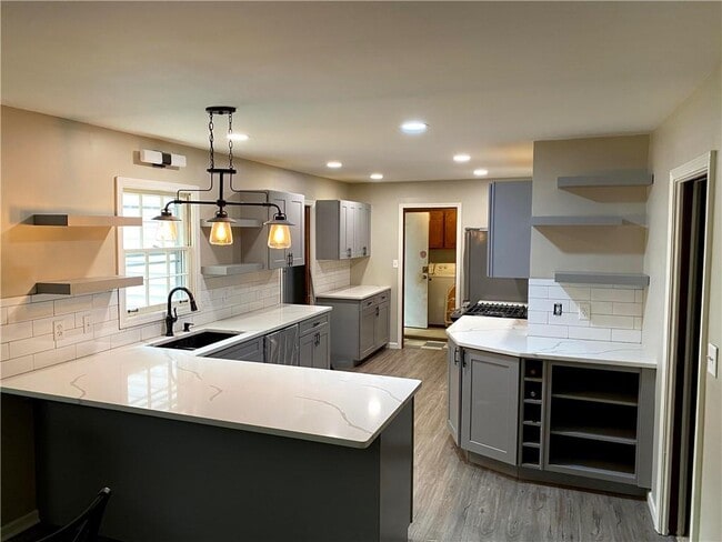 Building Photo - 4754 Winthrop Dr