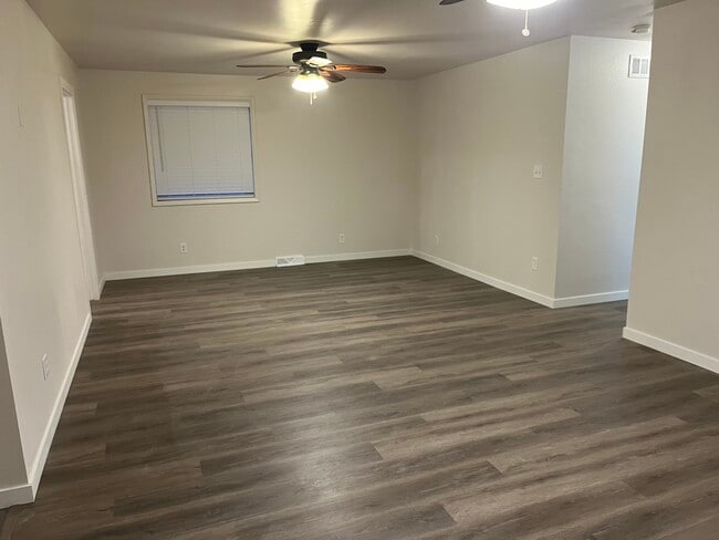 Building Photo - 832 Hamilton St