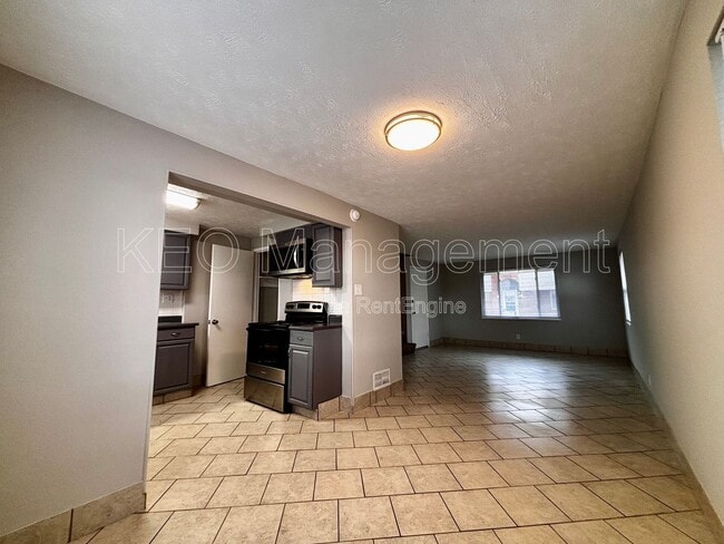 Photo - 1059 Wilmington Ave Townhome