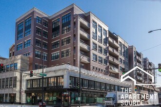 Building Photo - 3833 N Broadway