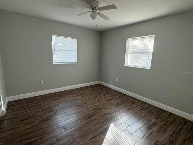 Building Photo - 509 Varsity St