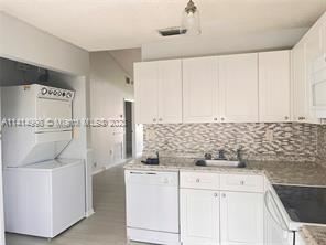 Foto del edificio - 3 br, 2 bath House - 20119 NW 36th Ct # N