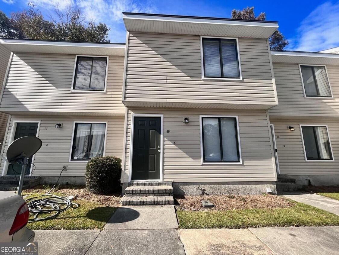 Foto principal - 251 Knight Dr
