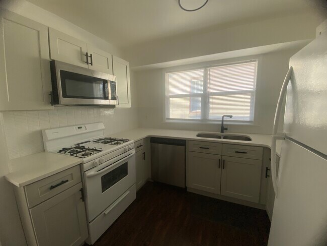 Building Photo - 4013 Taylor Blvd