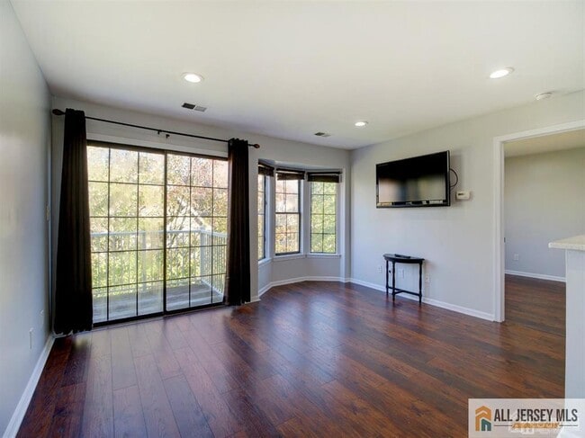 Building Photo - 105 Longfield Ct