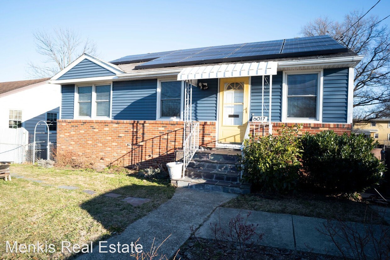2 br, 3 bath House 6017 Jamestown Road House Rental in Hyattsville