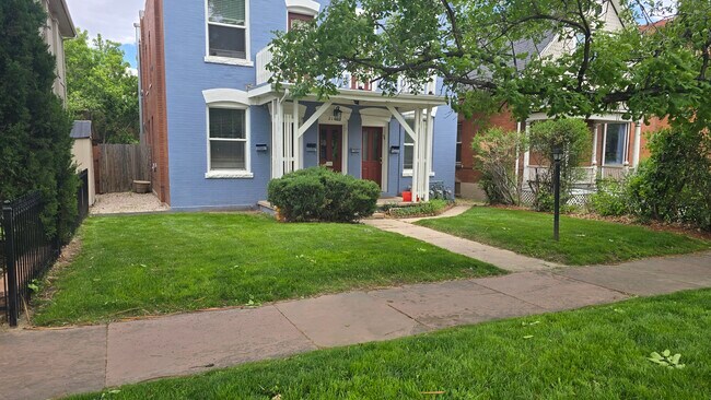 Vista de la calle - 210 S Logan St