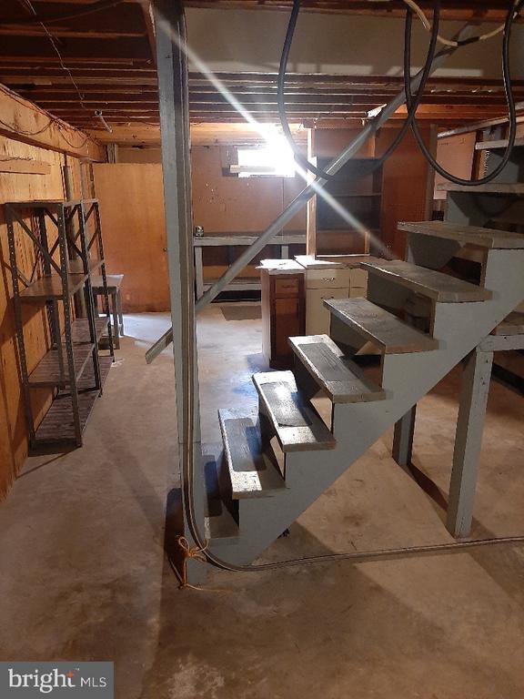 Building Photo - 131 Hunters Church Rd