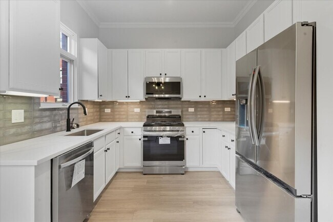 Foto del edificio - 841 W 14th Pl