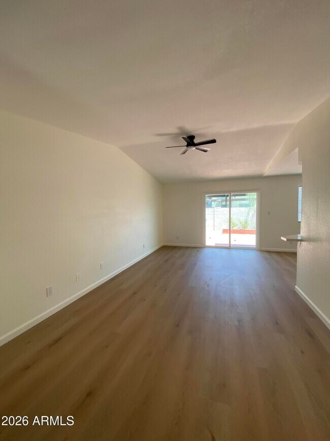Foto del edificio - 6746 W Ruth Ave