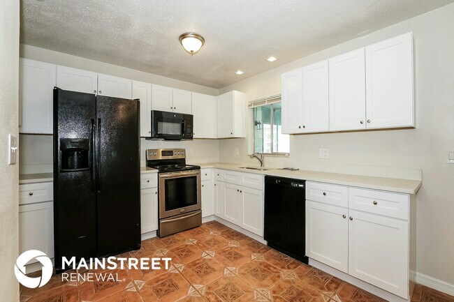 Foto del edificio - 239 Brittany Ave