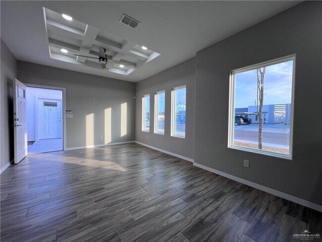 Foto del edificio - 4104 Walnut Ave