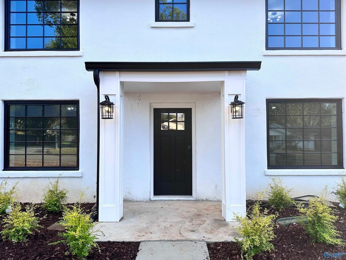 1122 Wellman Ave NE Unit 1, Huntsville, AL 35801 Room for Rent in