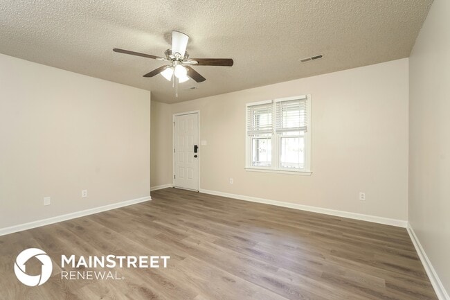 Building Photo - 6000 Southcrest Dr