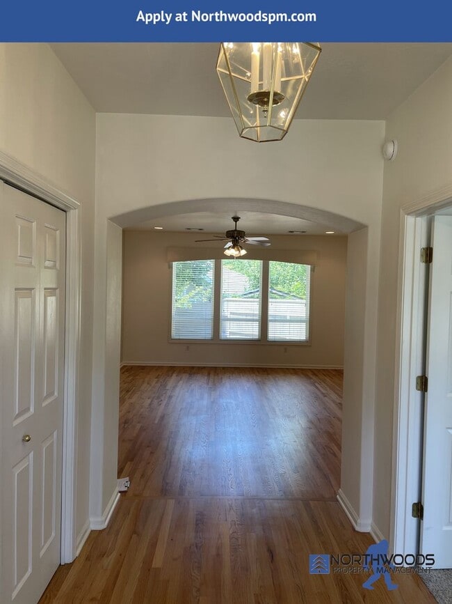 Building Photo - Beautiful 3 Bedroom 2 Bath Home Landscaping Included.