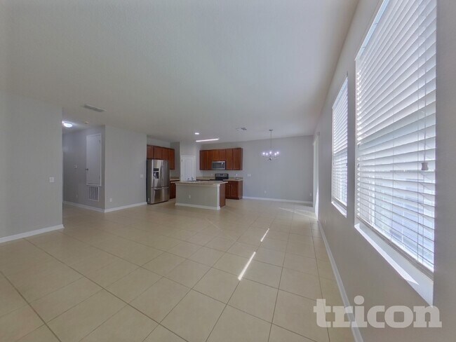 Foto del edificio - 3252 Zander Dr