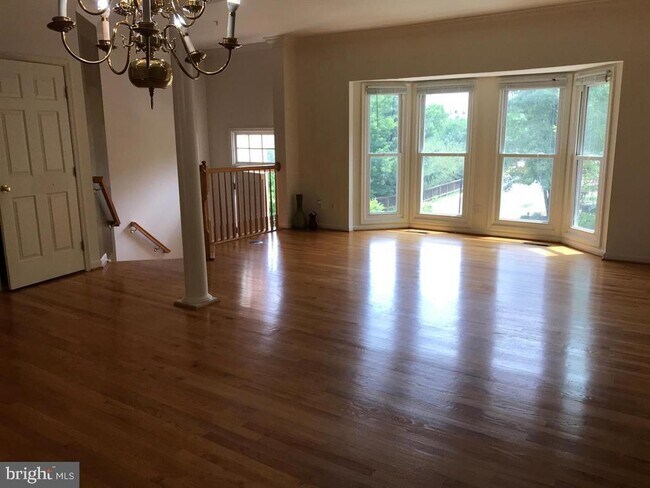 Building Photo - 8502 Harvest Oak Dr