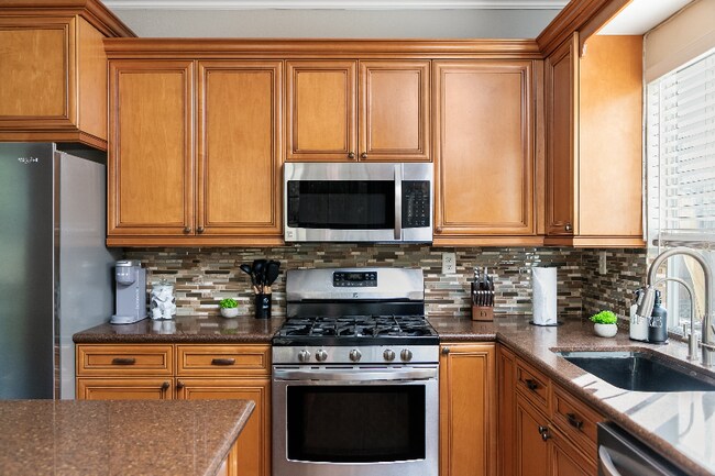 Building Photo - 5442 Toucanet Ct