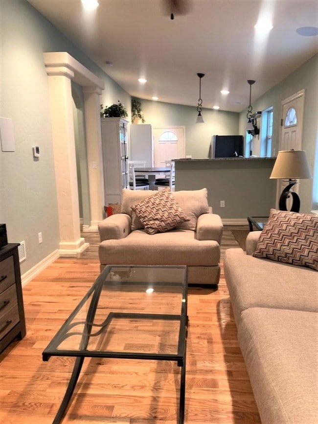 Building Photo - Stunning Condo in Colorado Springs