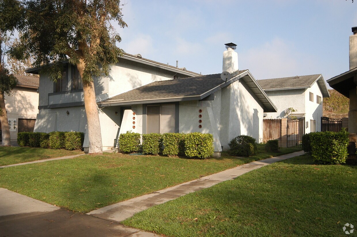 Primary Photo - 1731 Fairfield Ct