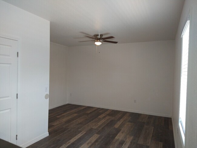 Foto del edificio - 1488 Tallahassee Blvd