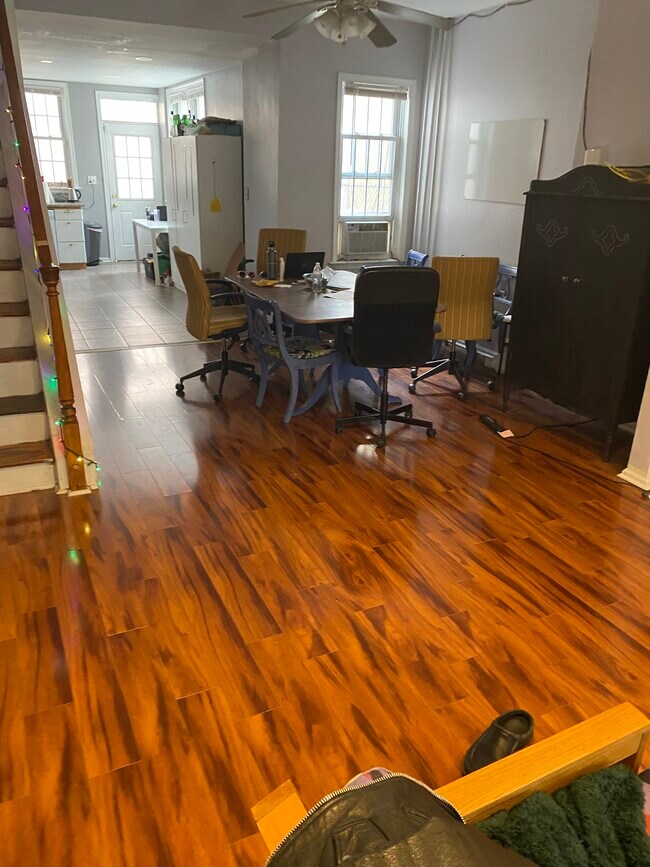 Building Photo - 402 N 38th St