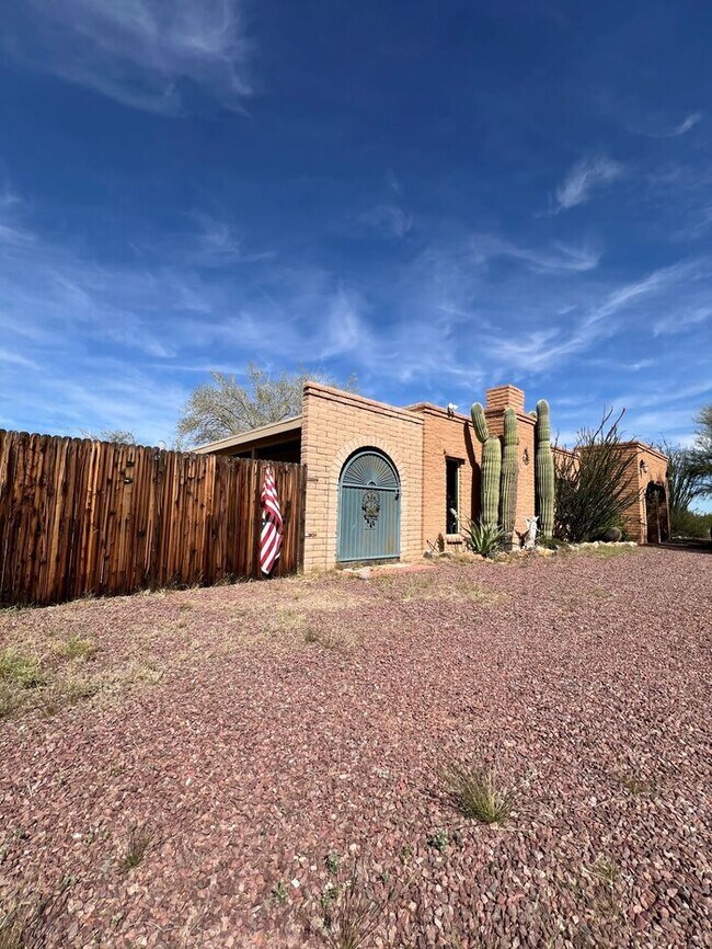 Building Photo - 4401 N Sanders Rd