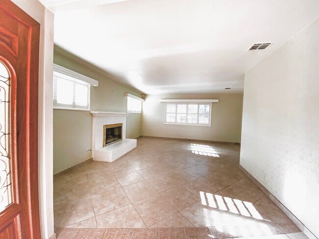Foto del edificio - 7377 W 88th St