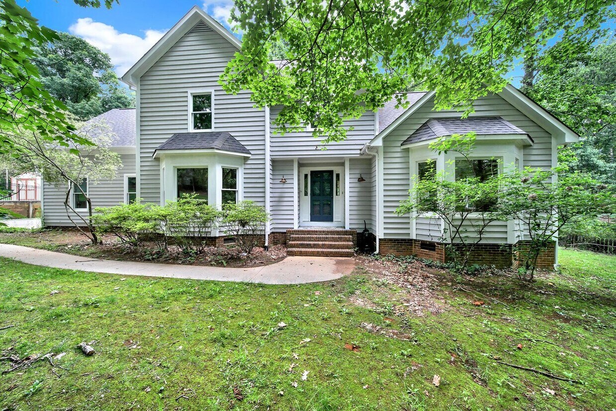 Foto principal - Beautiful Five Bed Three and Half Bath Hom...
