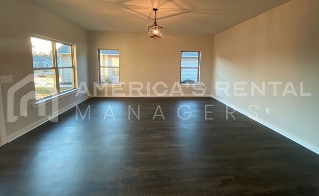 Building Photo - DEPOSIT PENDING!!! Buckhorn Home for Rent ...