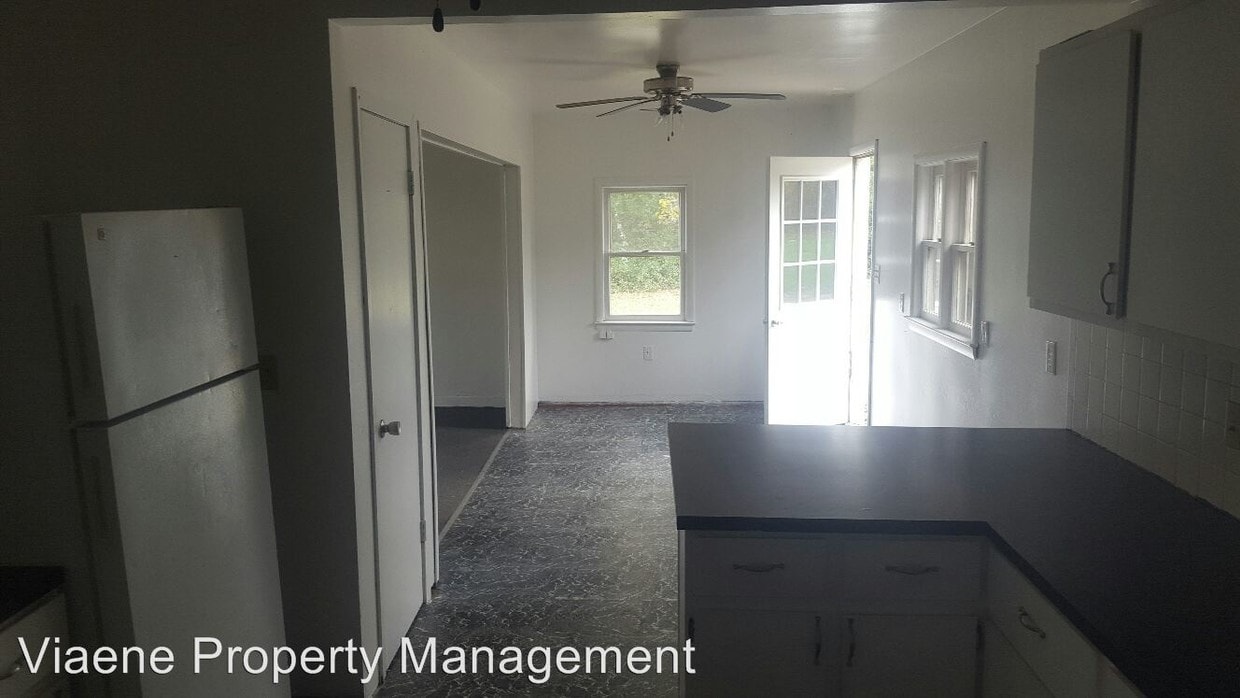 Foto principal - 826 W Main St