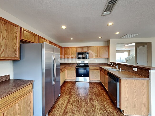 Building Photo - 5459 Montague Ln