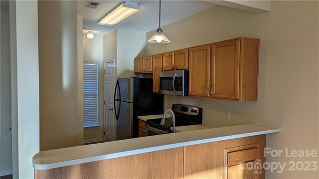 Building Photo - 8949 Cinnabay Dr