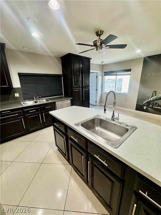 Foto del edificio - 6966 Pleasant View Ave