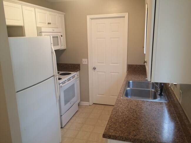 Foto del edificio - 1413 Autumn Knoll Rd