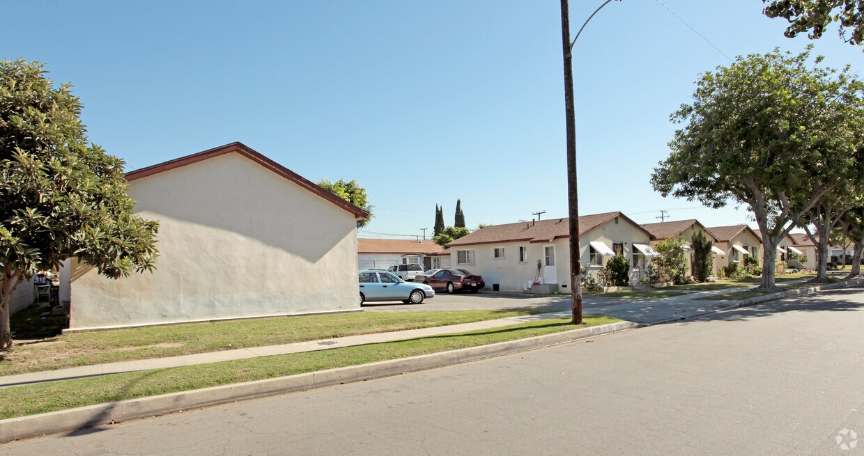 Foto del edificio - 17700-17726 Jersey Ave