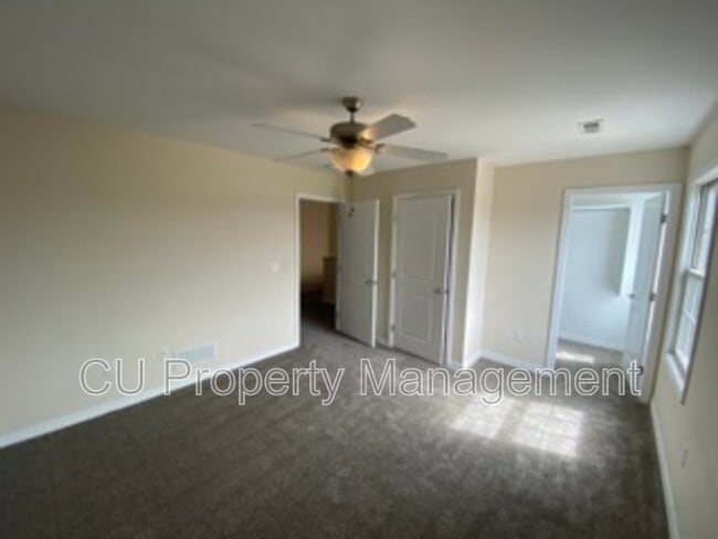 Building Photo - 3328 Stoneway Ct