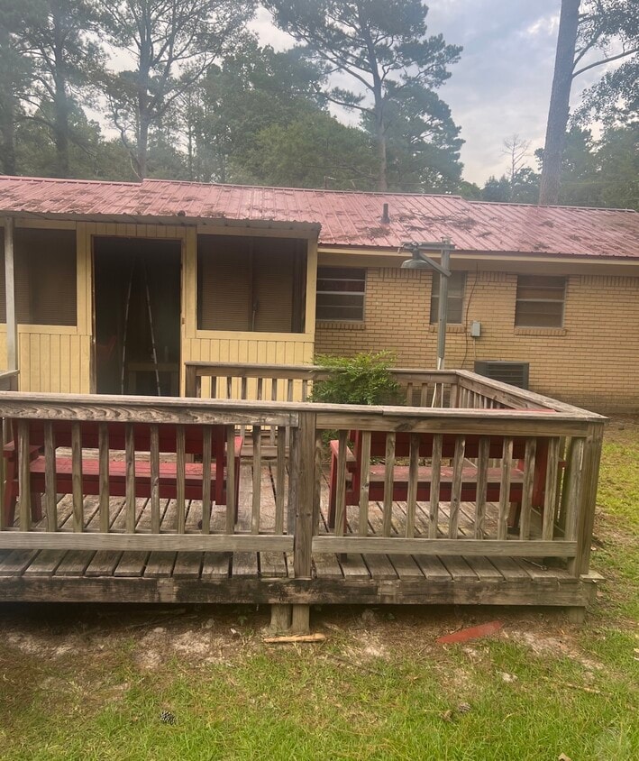 Building Photo - 6205 Spruce St