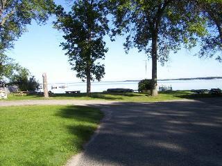  - 632 W Houghton Lake Dr
