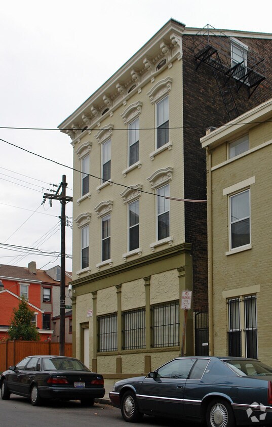 Building Photo - 1635 Republic St