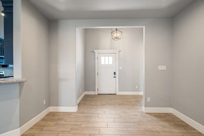 Foto del edificio - 328 Kenwood Ave